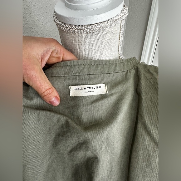 Spell and The Gypsy Eagleback Matinee Embroidered
Studded Khaki Jacket L run S/M - Picture 10 of 13